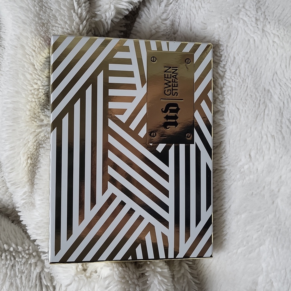 RARE Urban Decay X Gwen Stefani Eyeshadow Palette, New In Package